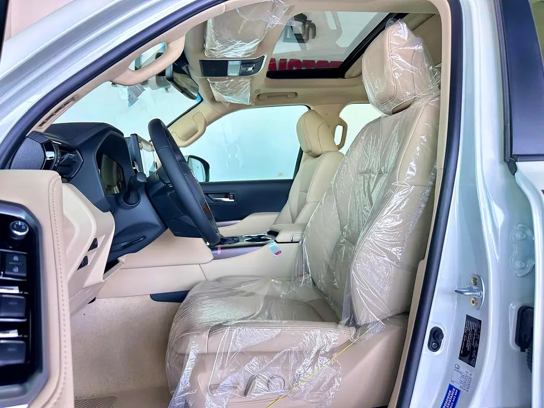 TOYOTA Land Cruiser GXR 2026 - photo 7 - Import Émirats | International Cars