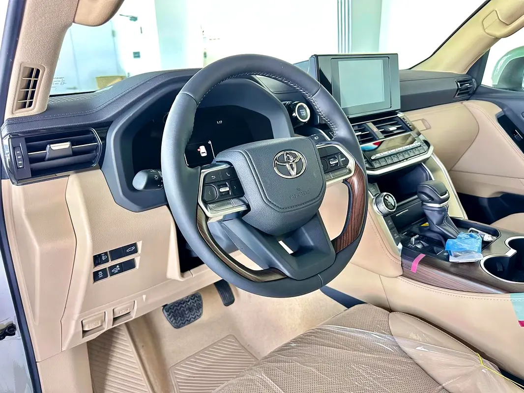 TOYOTA Land Cruiser GXR 2026 - photo 9 - Import Émirats | International Cars