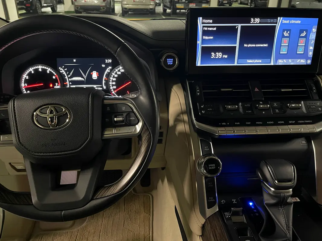 TOYOTA Land Cruiser VXR 2024 - photo 10 - Import Émirats | International Cars