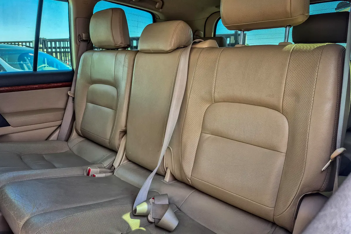TOYOTA Land Cruiser GXR 2013 - photo 12 - Import Émirats | International Cars
