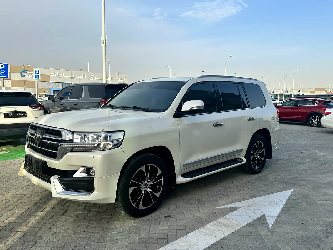 TOYOTA Land Cruiser VXR Grand Touring 2021 - photo 3 - Import Émirats | International Cars