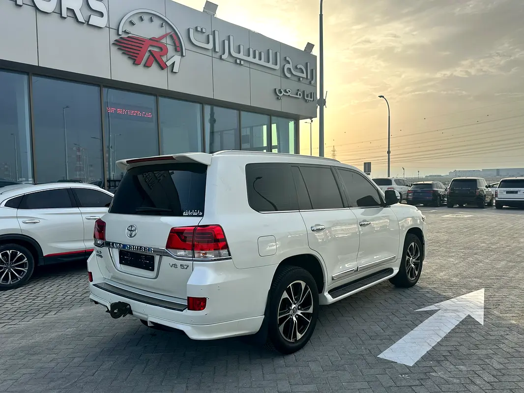 TOYOTA Land Cruiser VXR Grand Touring 2021 - photo 4 - Import Émirats | International Cars