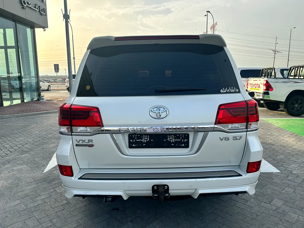 TOYOTA Land Cruiser VXR Grand Touring 2021 - photo 5 - Import Émirats | International Cars
