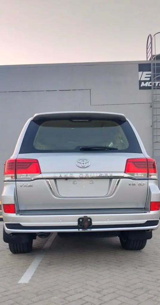 TOYOTA Land Cruiser Other 2020 - photo 4 - Import Émirats | International Cars
