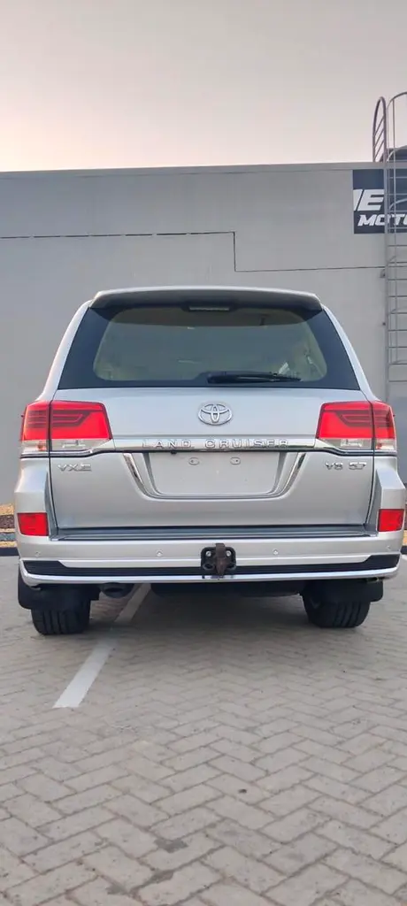 TOYOTA Land Cruiser Other 2020 - photo 6 - Import Émirats | International Cars