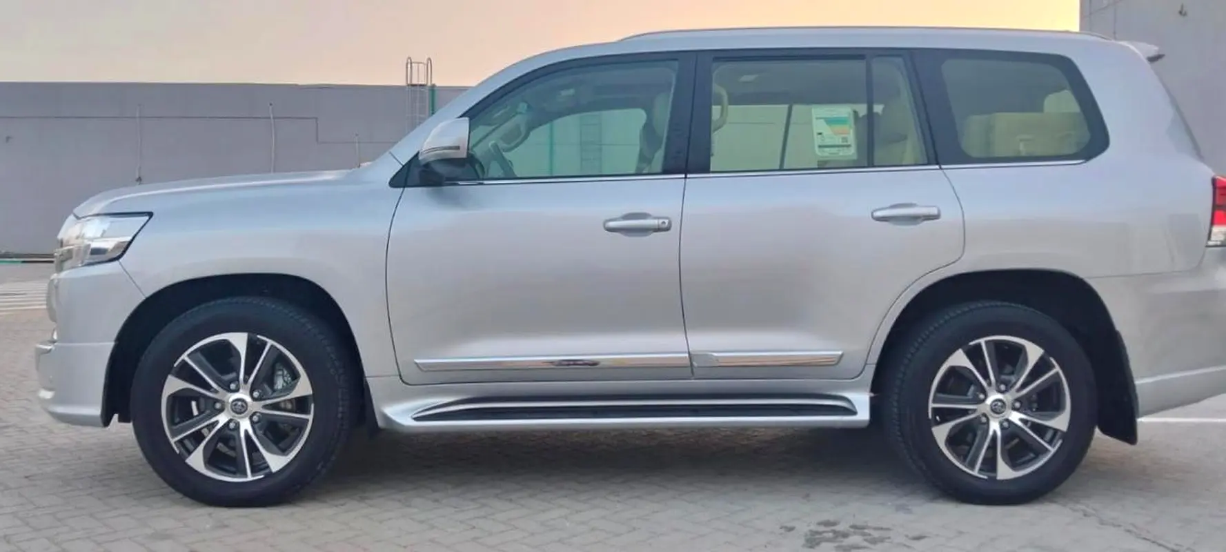 TOYOTA Land Cruiser Other 2020 - photo 7 - Import Émirats | International Cars