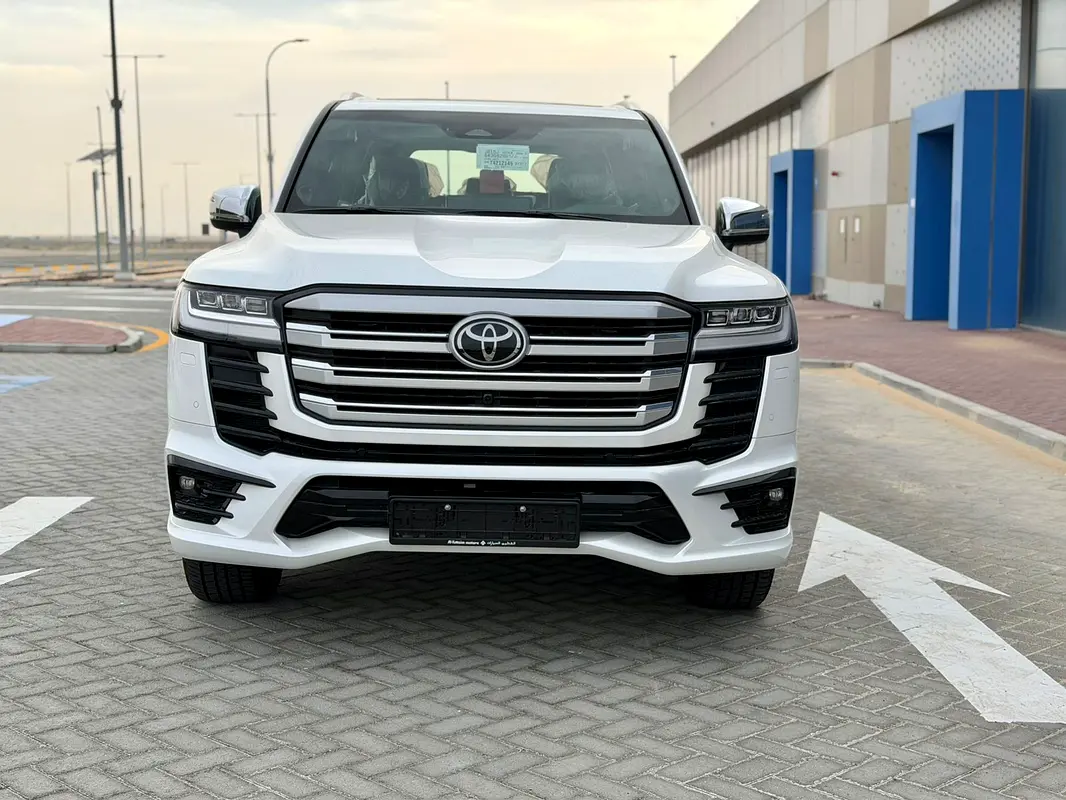 TOYOTA Land Cruiser VXR 2026 - photo 2 - Import Émirats | International Cars
