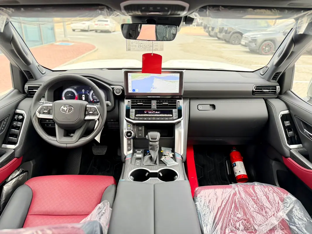 TOYOTA Land Cruiser VXR 2026 - photo 8 - Import Émirats | International Cars