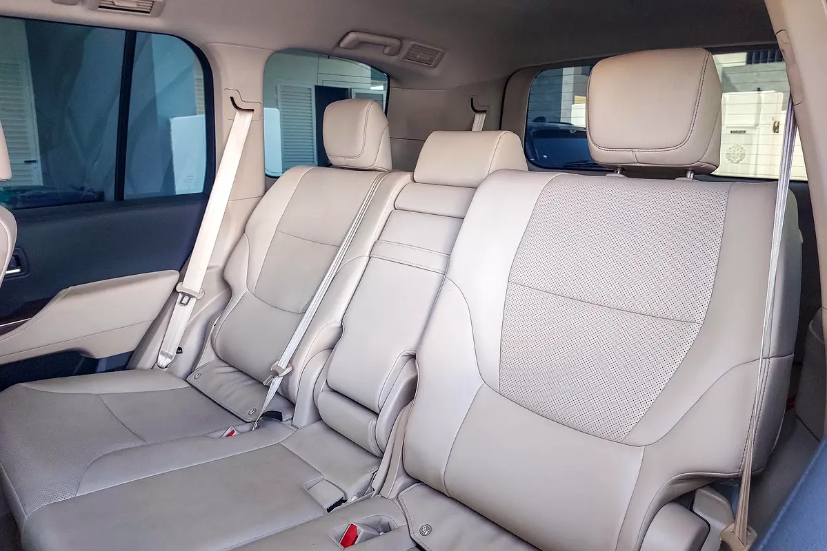 TOYOTA Land Cruiser GXR 2024 - photo 11 - Import Émirats | International Cars