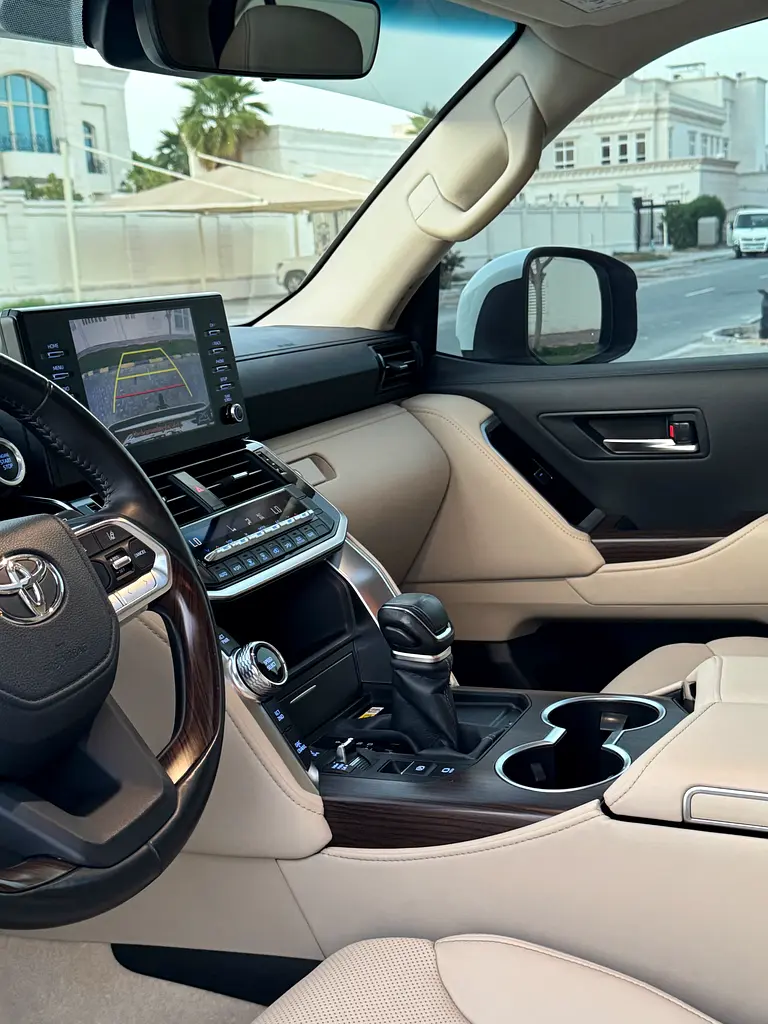 TOYOTA Land Cruiser GXR 2024 - photo 4 - Import Émirats | International Cars