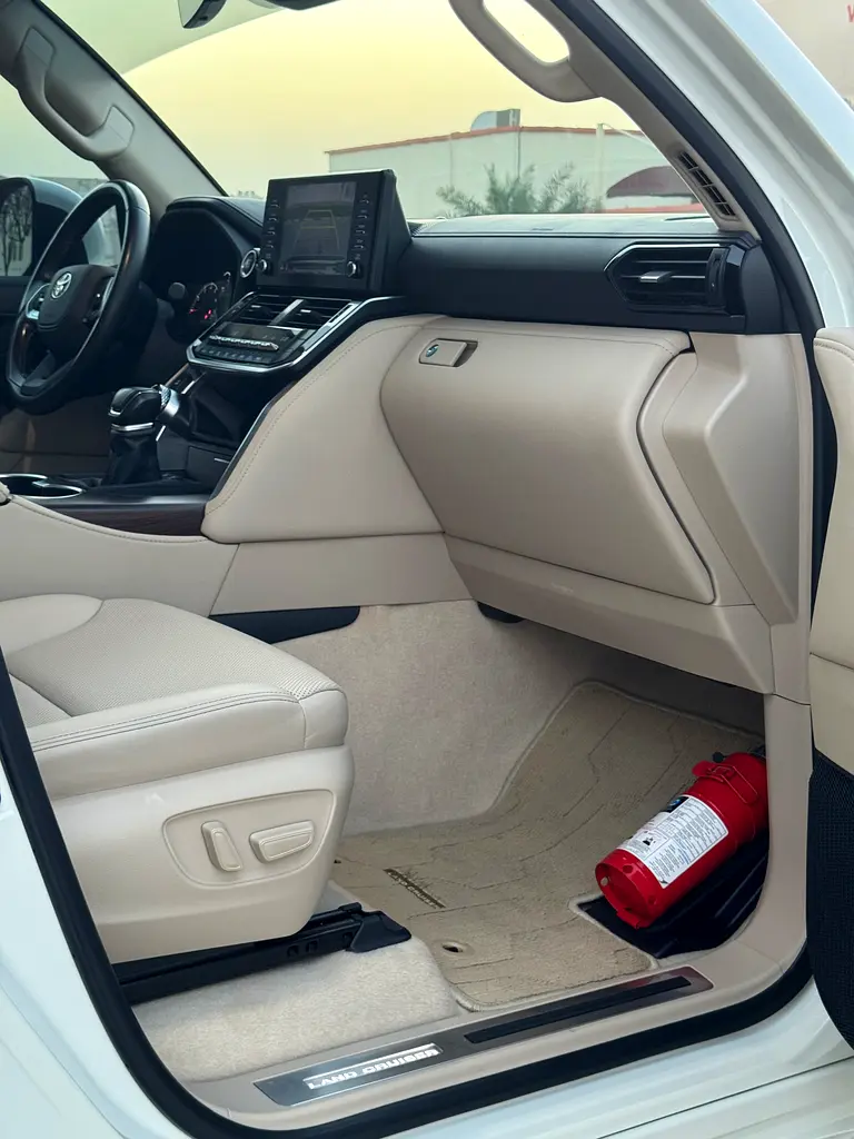 TOYOTA Land Cruiser GXR 2024 - photo 7 - Import Émirats | International Cars