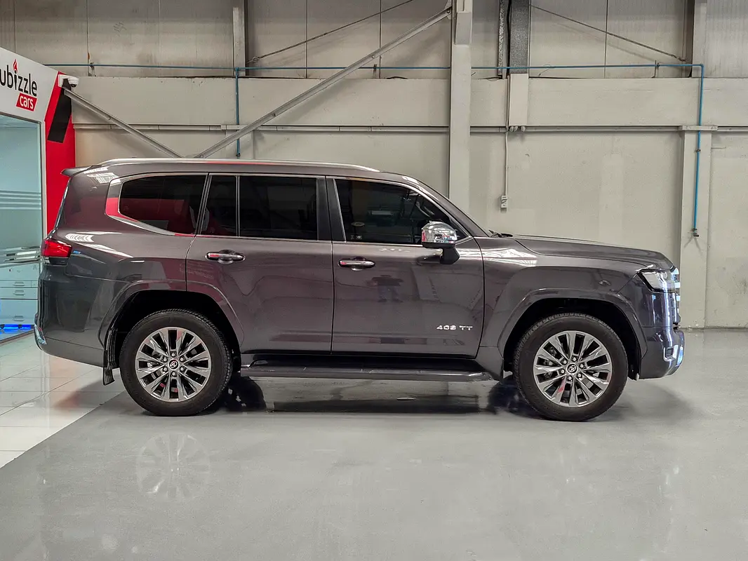 TOYOTA Land Cruiser VXR 2023 - photo 4 - Import Émirats | International Cars