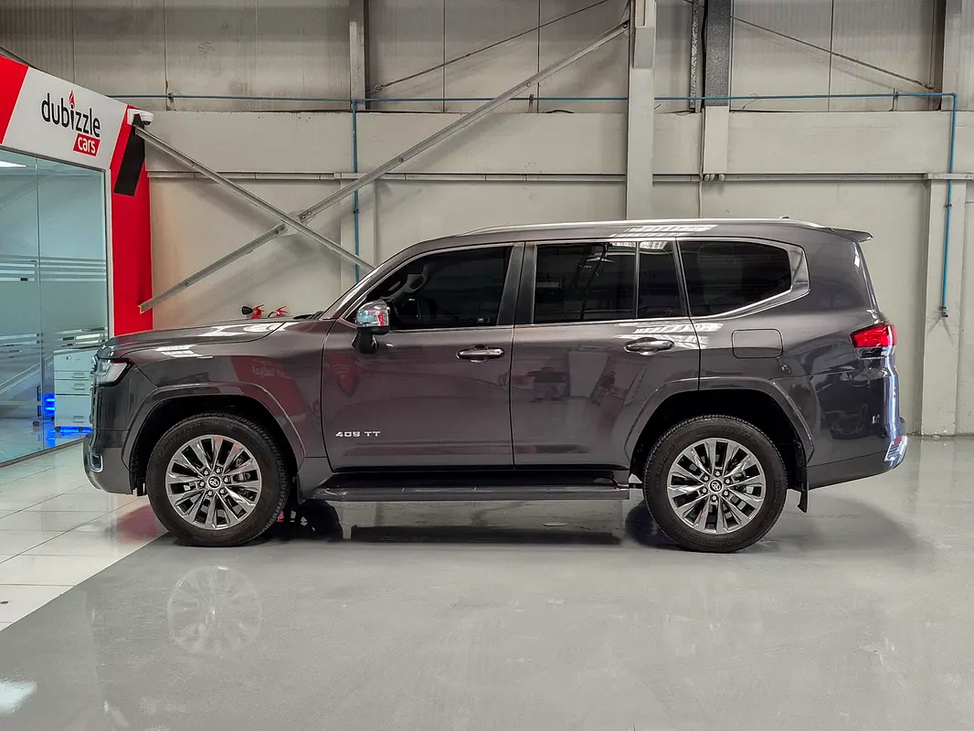 TOYOTA Land Cruiser VXR 2023 - photo 5 - Import Émirats | International Cars
