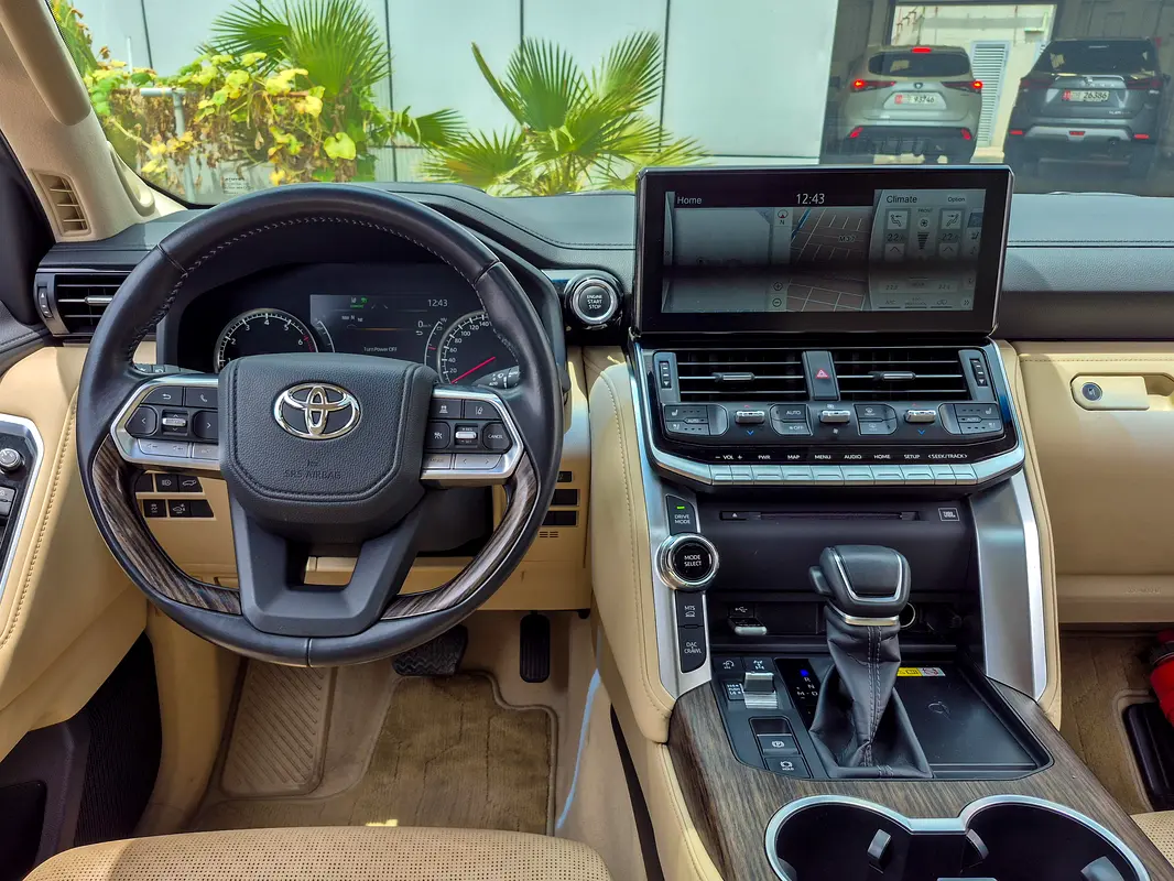 TOYOTA Land Cruiser VXR 2023 - photo 9 - Import Émirats | International Cars