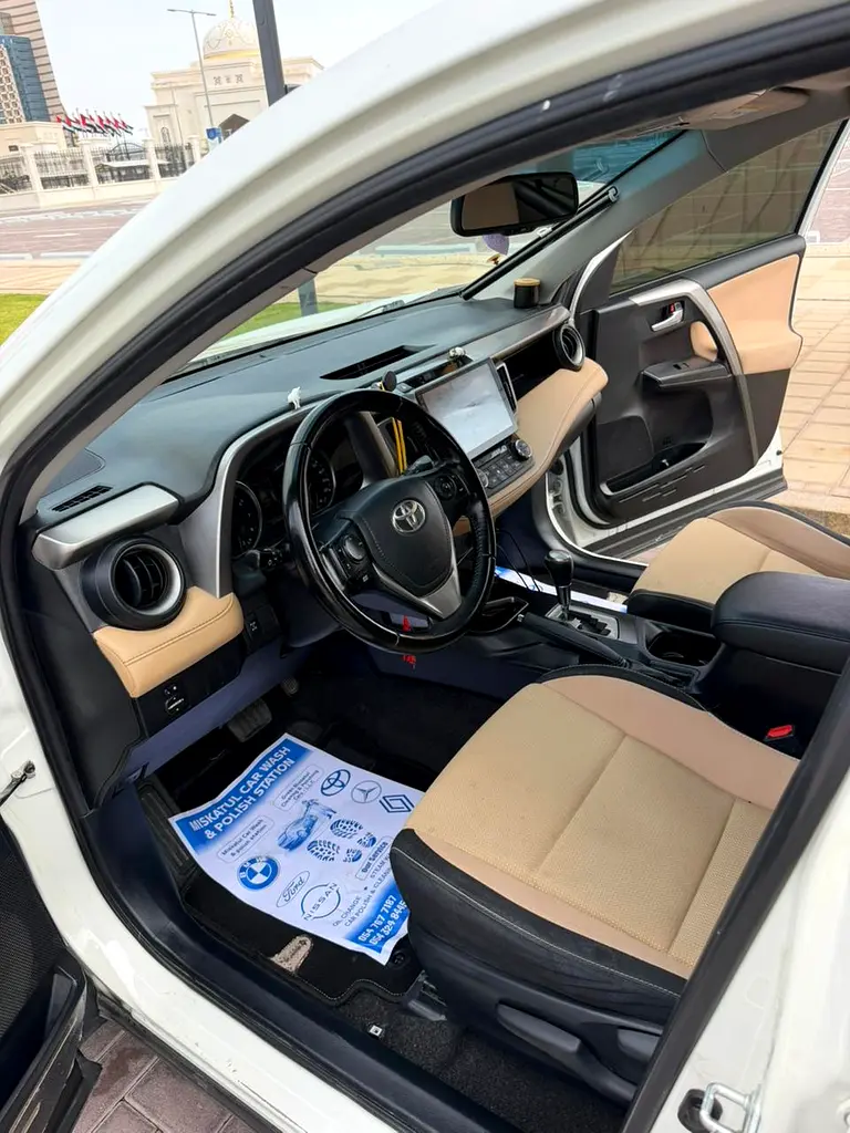 TOYOTA Rav 4 GXR 2017 - photo 2 - Import Émirats | International Cars