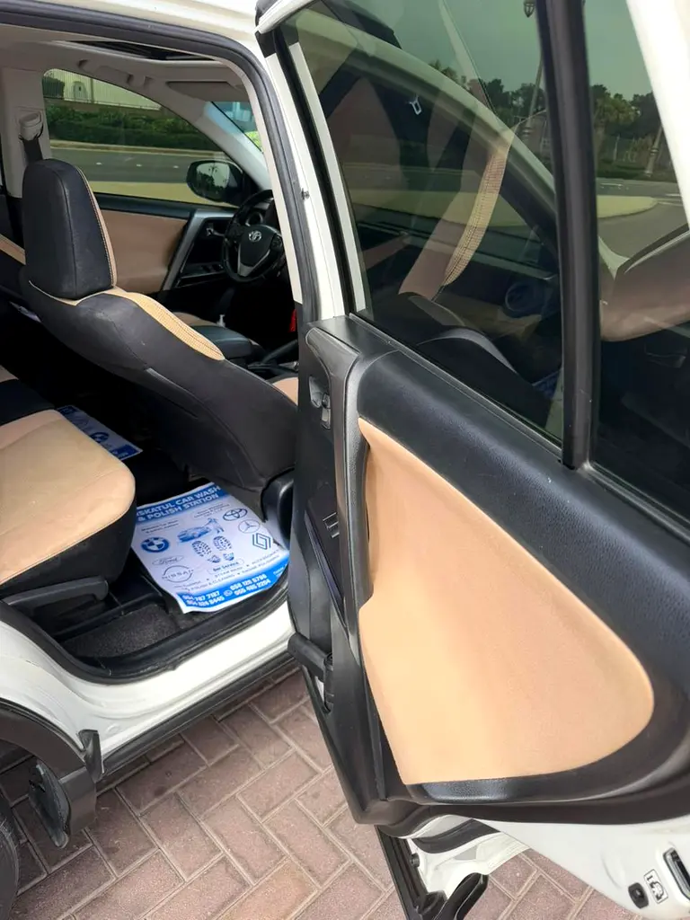 TOYOTA Rav 4 GXR 2017 - photo 4 - Import Émirats | International Cars