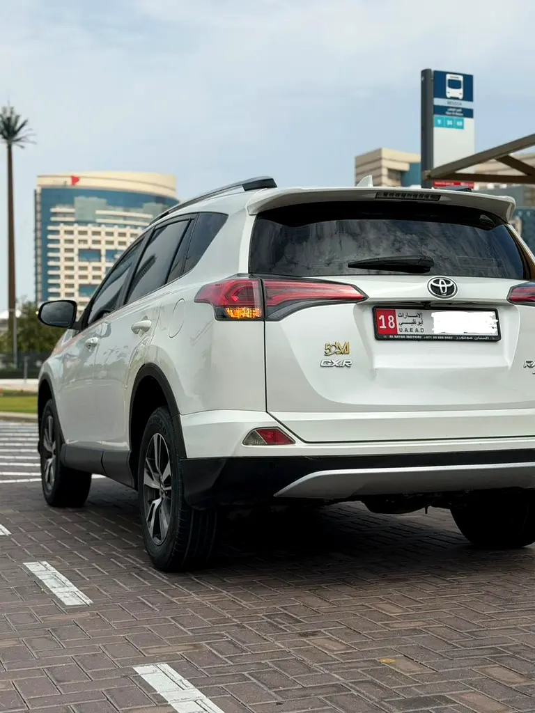 TOYOTA Rav 4 GXR 2017 - photo 5 - Import Émirats | International Cars