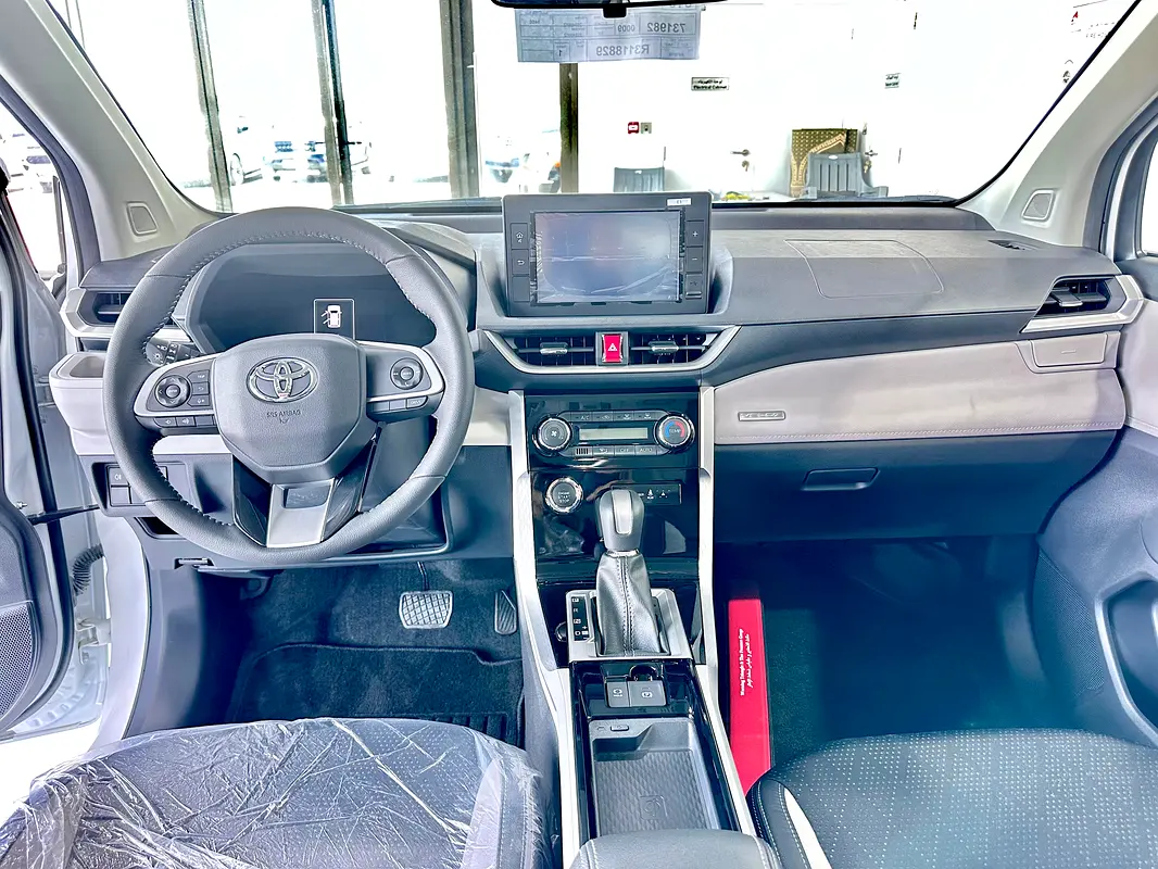 TOYOTA Hilux SR5 2025 - photo 6 - Import Émirats | International Cars