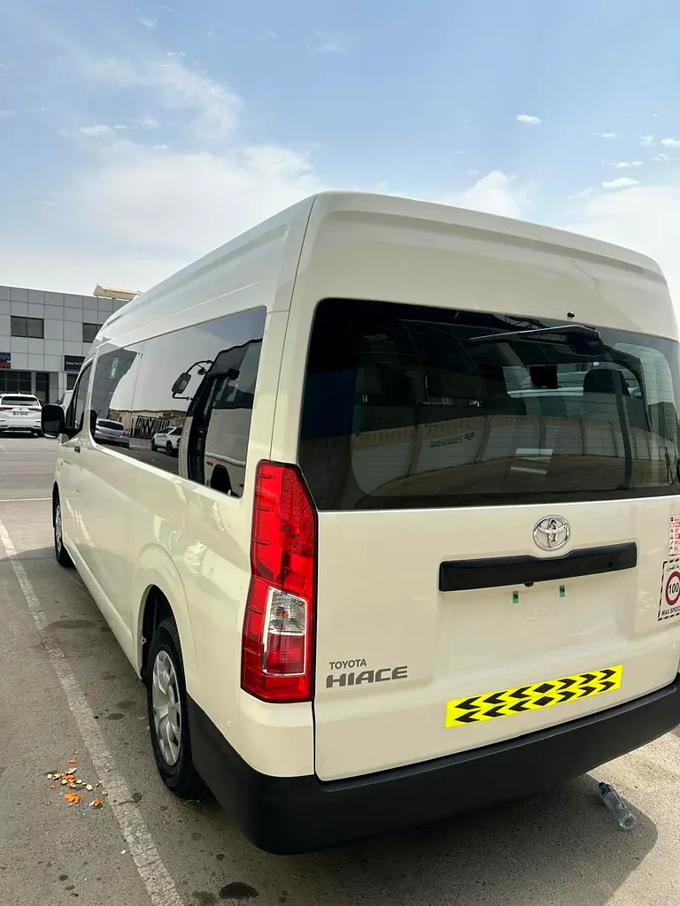 TOYOTA Hiace GL 2025 - photo 3 - Import Émirats | International Cars