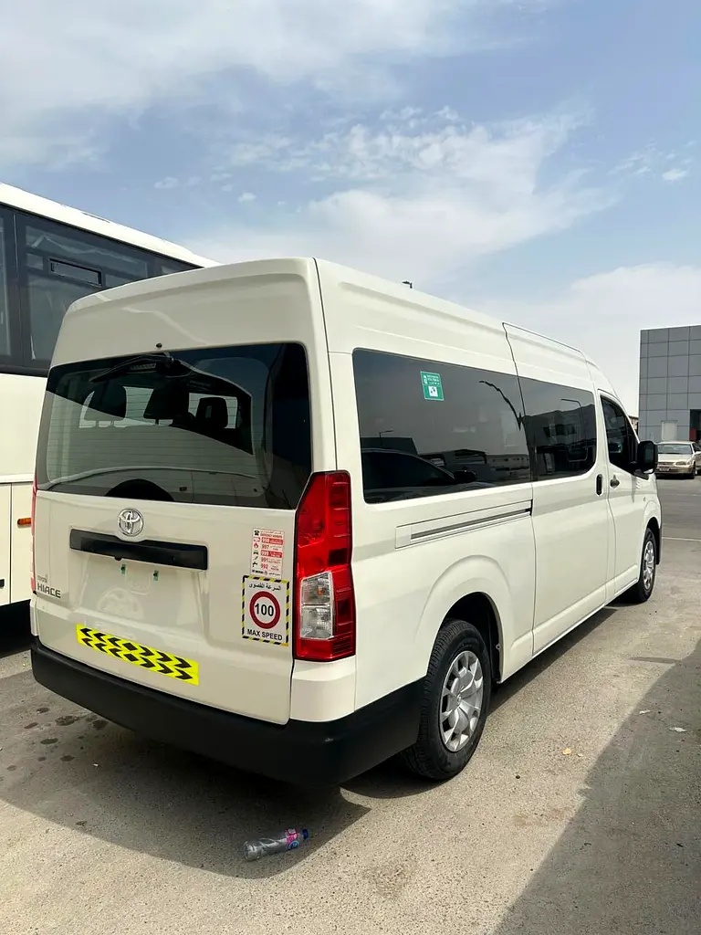 TOYOTA Hiace GL 2025 - photo 4 - Import Émirats | International Cars