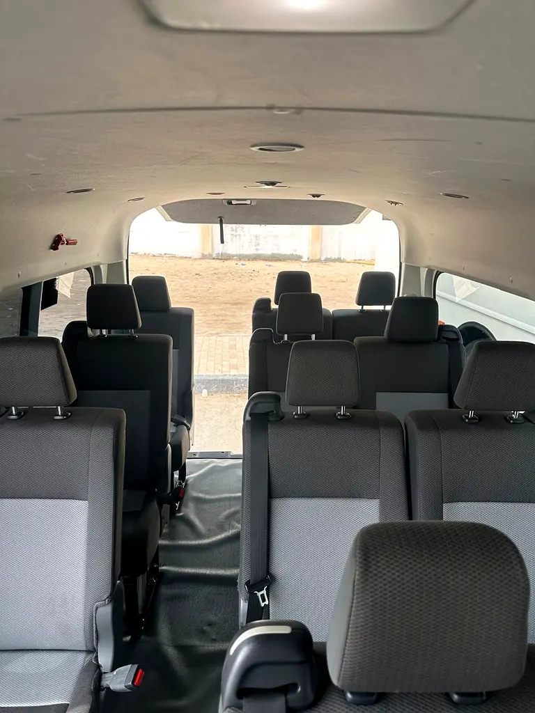TOYOTA Hiace GL 2025 - photo 6 - Import Émirats | International Cars