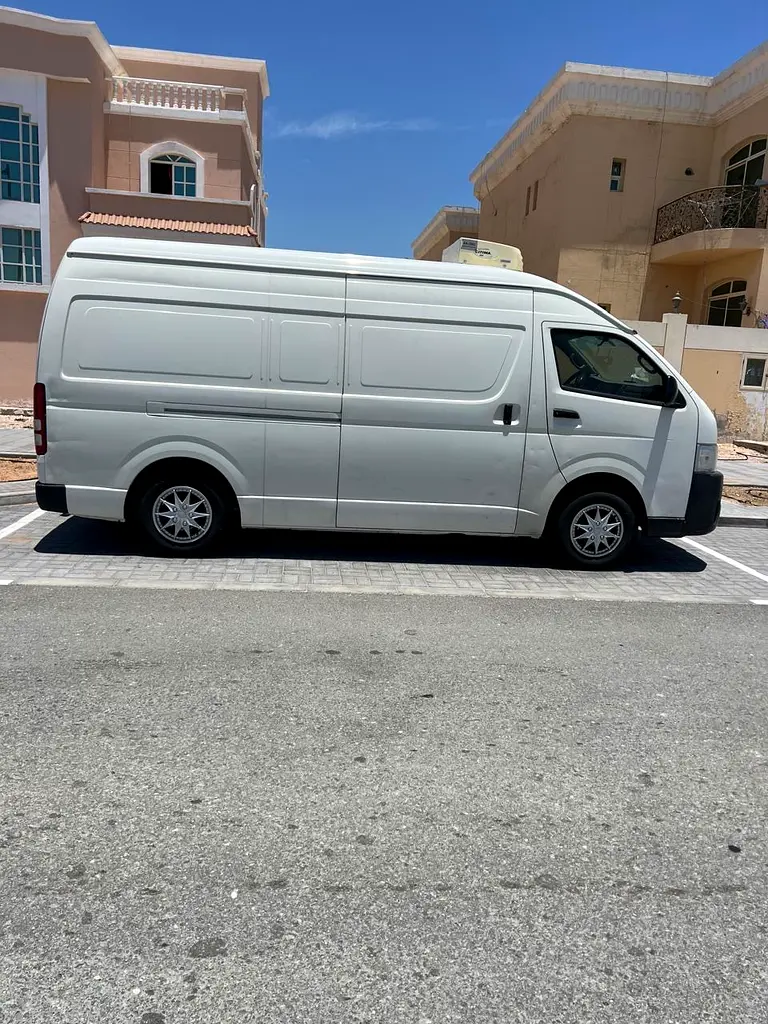 TOYOTA Hiace Panel 2020 - photo 2 - Import Émirats | International Cars