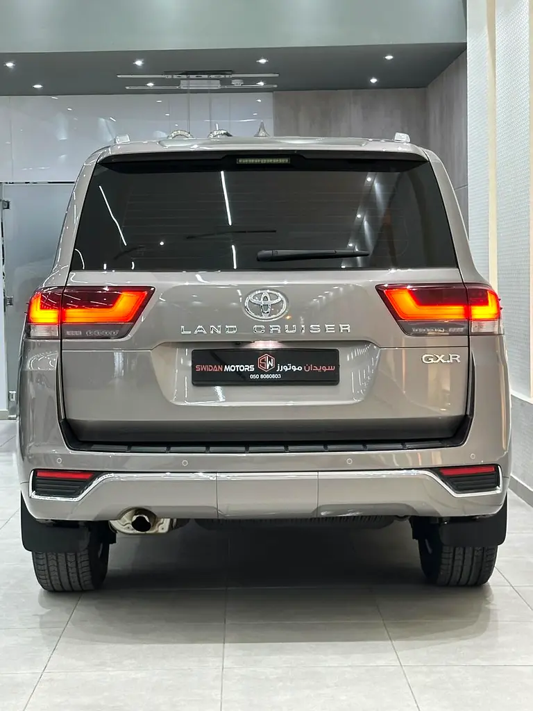 TOYOTA Land Cruiser GXR 2022 - photo 5 - Import Émirats | International Cars