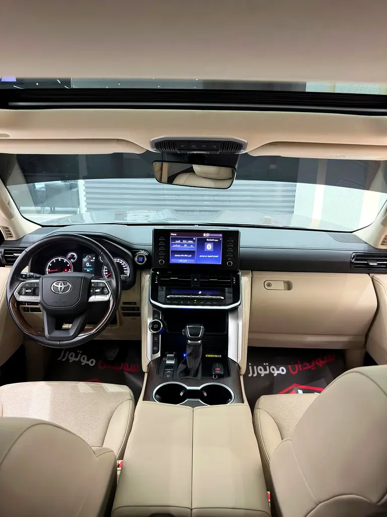 TOYOTA Land Cruiser GXR 2022 - photo 9 - Import Émirats | International Cars