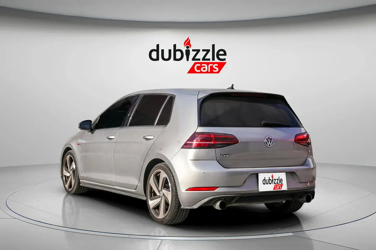 VOLKSWAGEN Golf GTI 2019 - photo 8 - Import Émirats | International Cars
