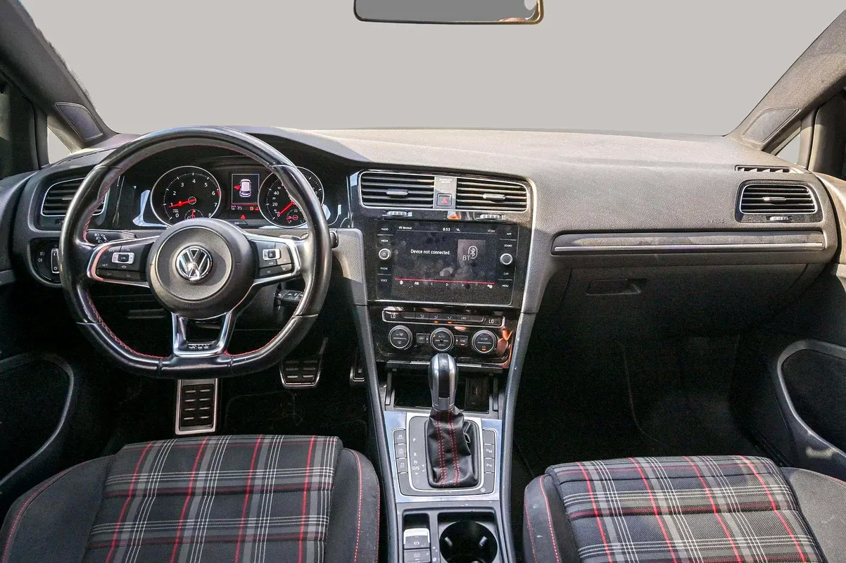 VOLKSWAGEN Golf GTI 2019 - photo 9 - Import Émirats | International Cars
