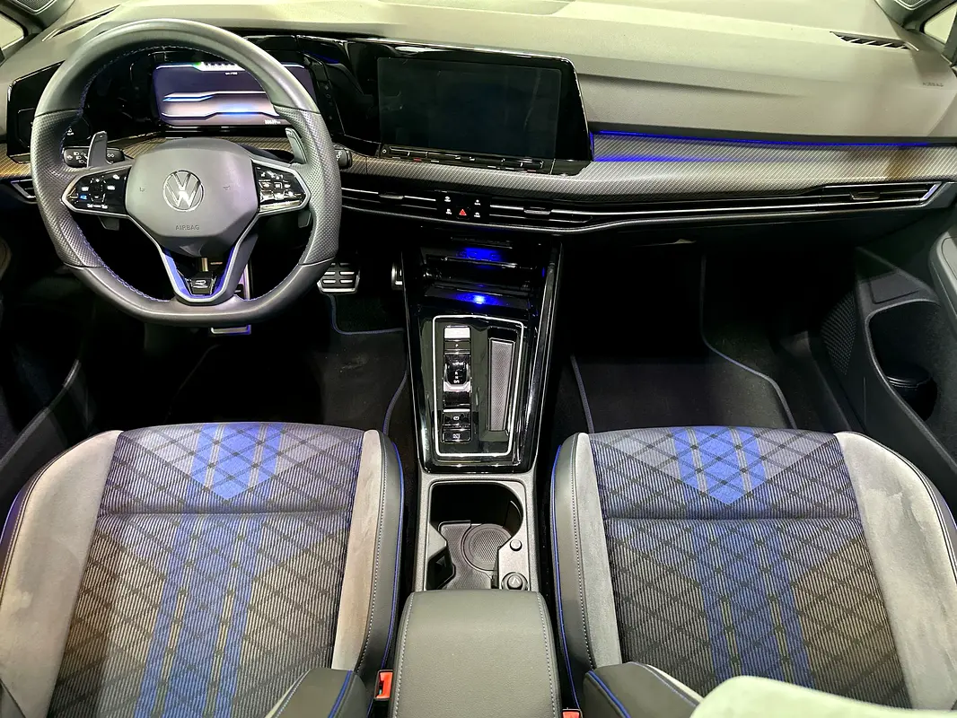 VOLKSWAGEN Golf R 2024 - photo 10 - Import Émirats | International Cars