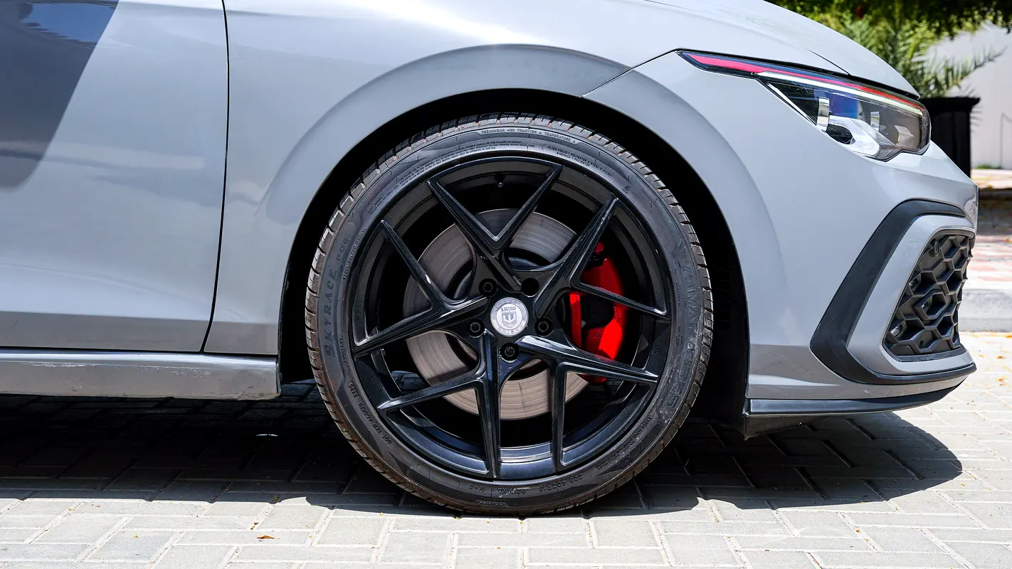 VOLKSWAGEN Golf GTI 2021 - photo 3 - Import Émirats | International Cars