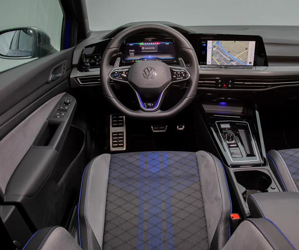 VOLKSWAGEN Golf R 2023 - photo 6 - Import Émirats | International Cars