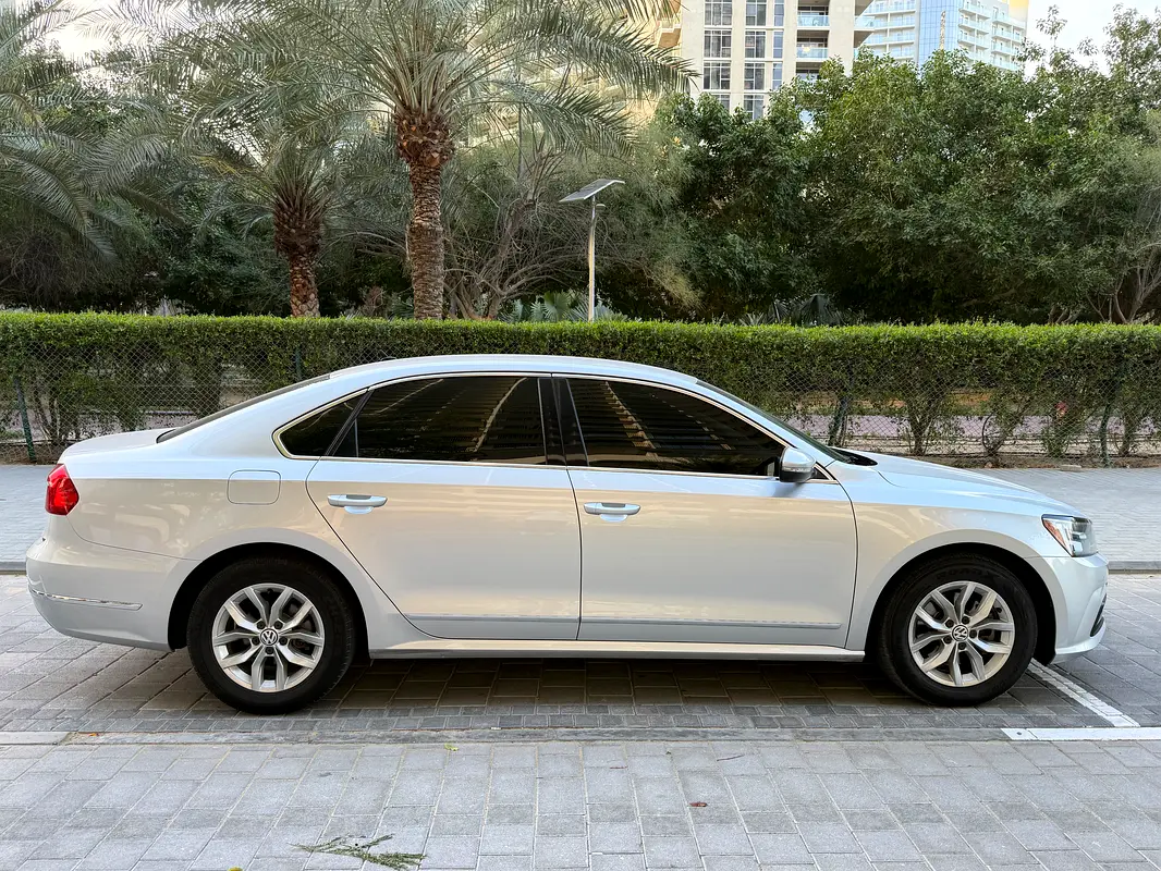 VOLKSWAGEN Passat SE 2016 - photo 8 - Import Émirats | International Cars