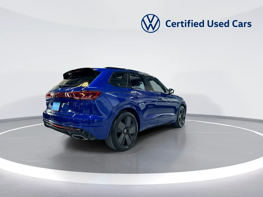 VOLKSWAGEN Touareg R-Line 2025 - photo 5 - Import Émirats | International Cars