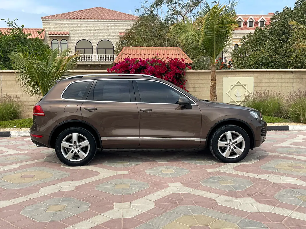 VOLKSWAGEN Touareg Other 2012 - photo 5 - Import Émirats | International Cars