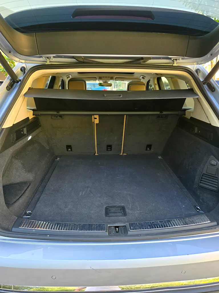 VOLKSWAGEN Touareg Comfortline 2018 - photo 12 - Import Émirats | International Cars