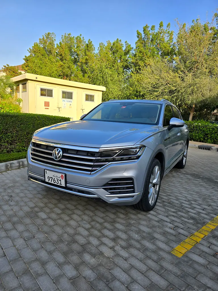 VOLKSWAGEN Touareg Comfortline 2018 - photo 2 - Import Émirats | International Cars