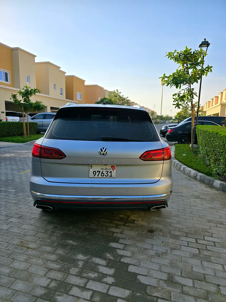 VOLKSWAGEN Touareg Comfortline 2018 - photo 4 - Import Émirats | International Cars