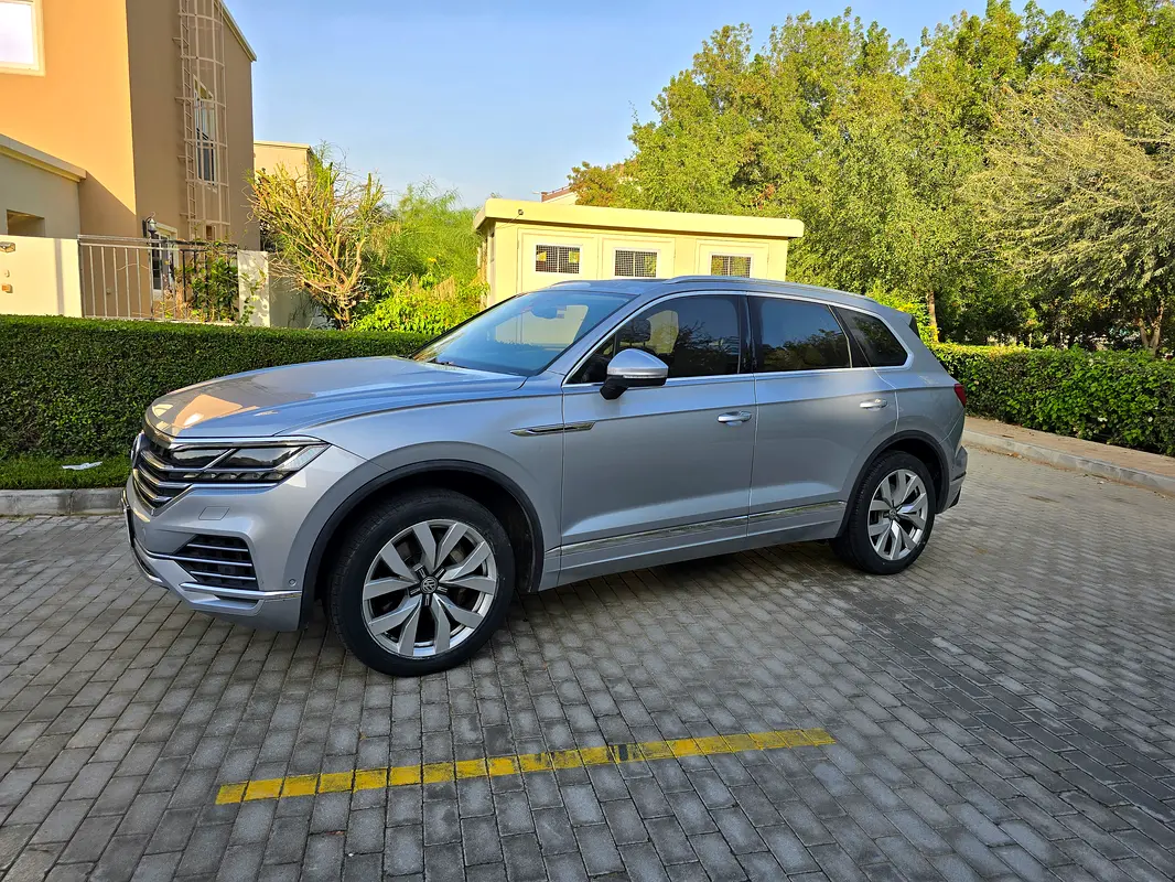 VOLKSWAGEN Touareg Comfortline 2018 - photo 5 - Import Émirats | International Cars