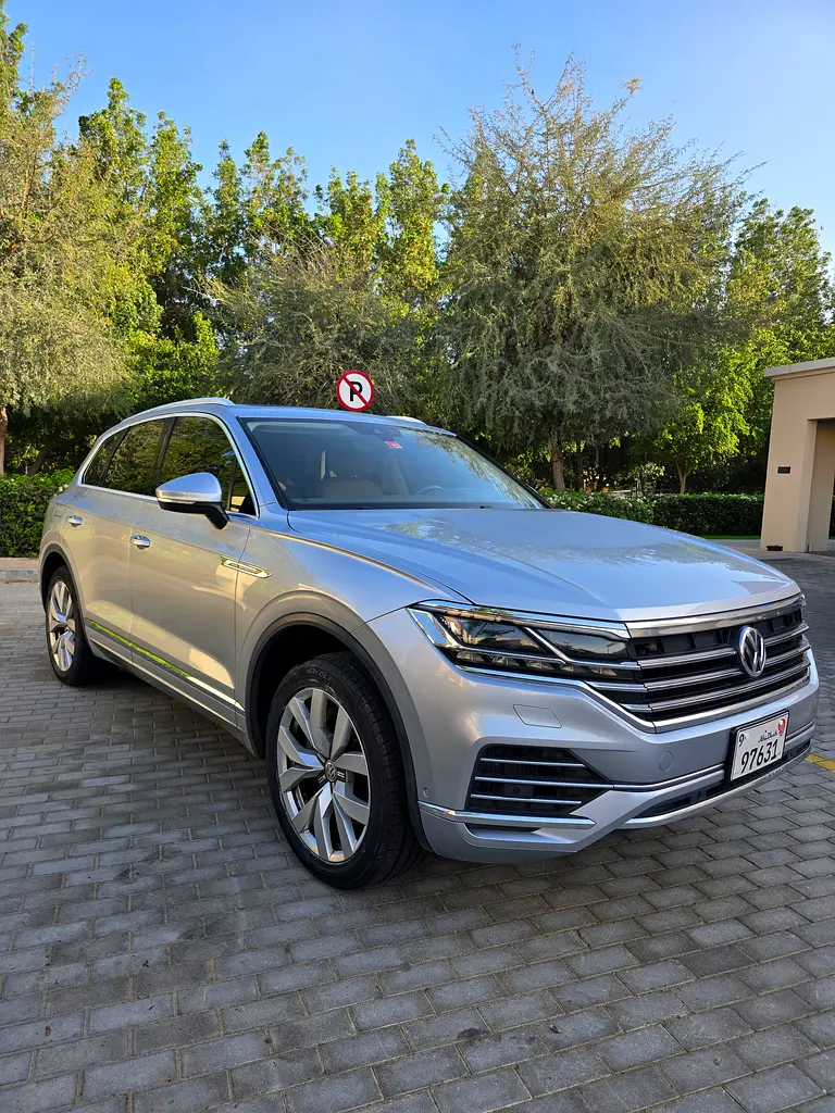 VOLKSWAGEN Touareg Comfortline 2018 - photo 8 - Import Émirats | International Cars