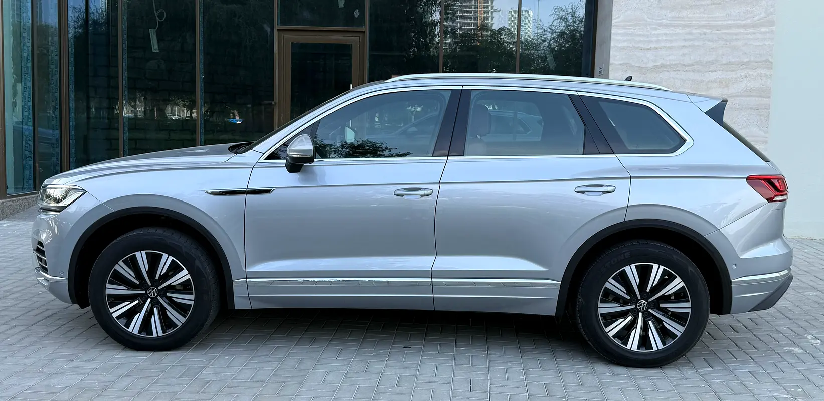 VOLKSWAGEN Touareg Atmosphere Comfortline 2021 - photo 7 - Import Émirats | International Cars