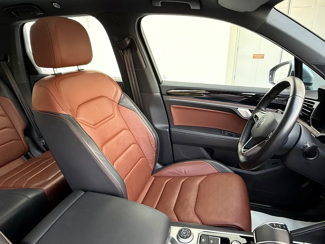 VOLKSWAGEN Touareg Atmosphere Comfortline 2021 - photo 12 - Import Émirats | International Cars