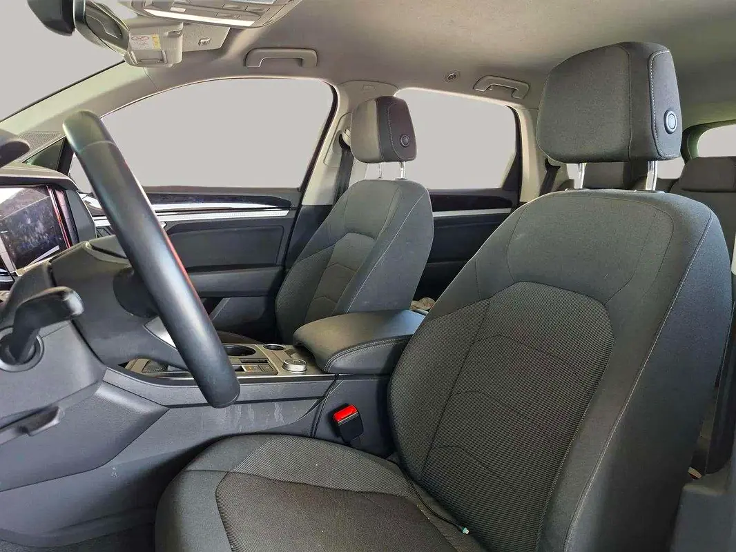 VOLKSWAGEN Touareg Comfortline 2021 - photo 12 - Import Émirats | International Cars