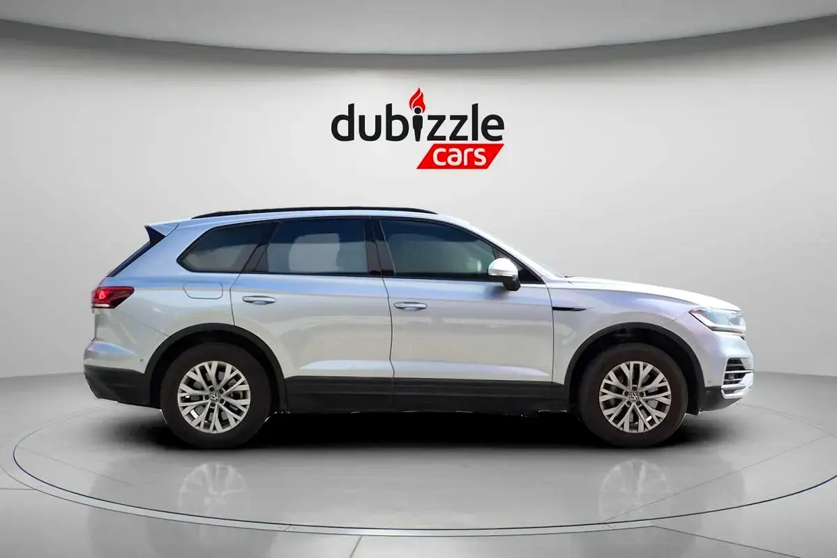 VOLKSWAGEN Touareg Comfortline 2021 - photo 4 - Import Émirats | International Cars