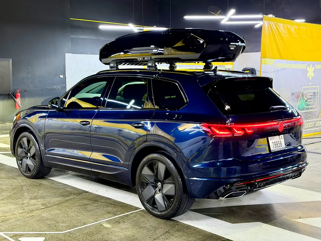 VOLKSWAGEN Touareg R-Line 2024 - photo 2 - Import Émirats | International Cars