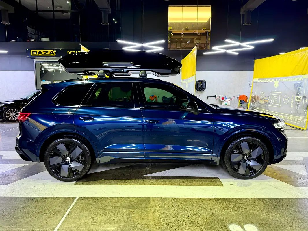 VOLKSWAGEN Touareg R-Line 2024 - photo 5 - Import Émirats | International Cars