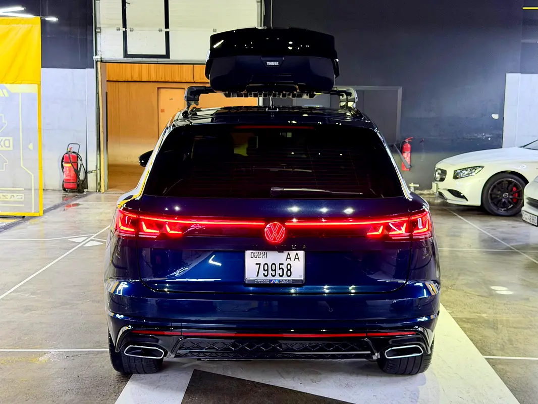 VOLKSWAGEN Touareg R-Line 2024 - photo 6 - Import Émirats | International Cars