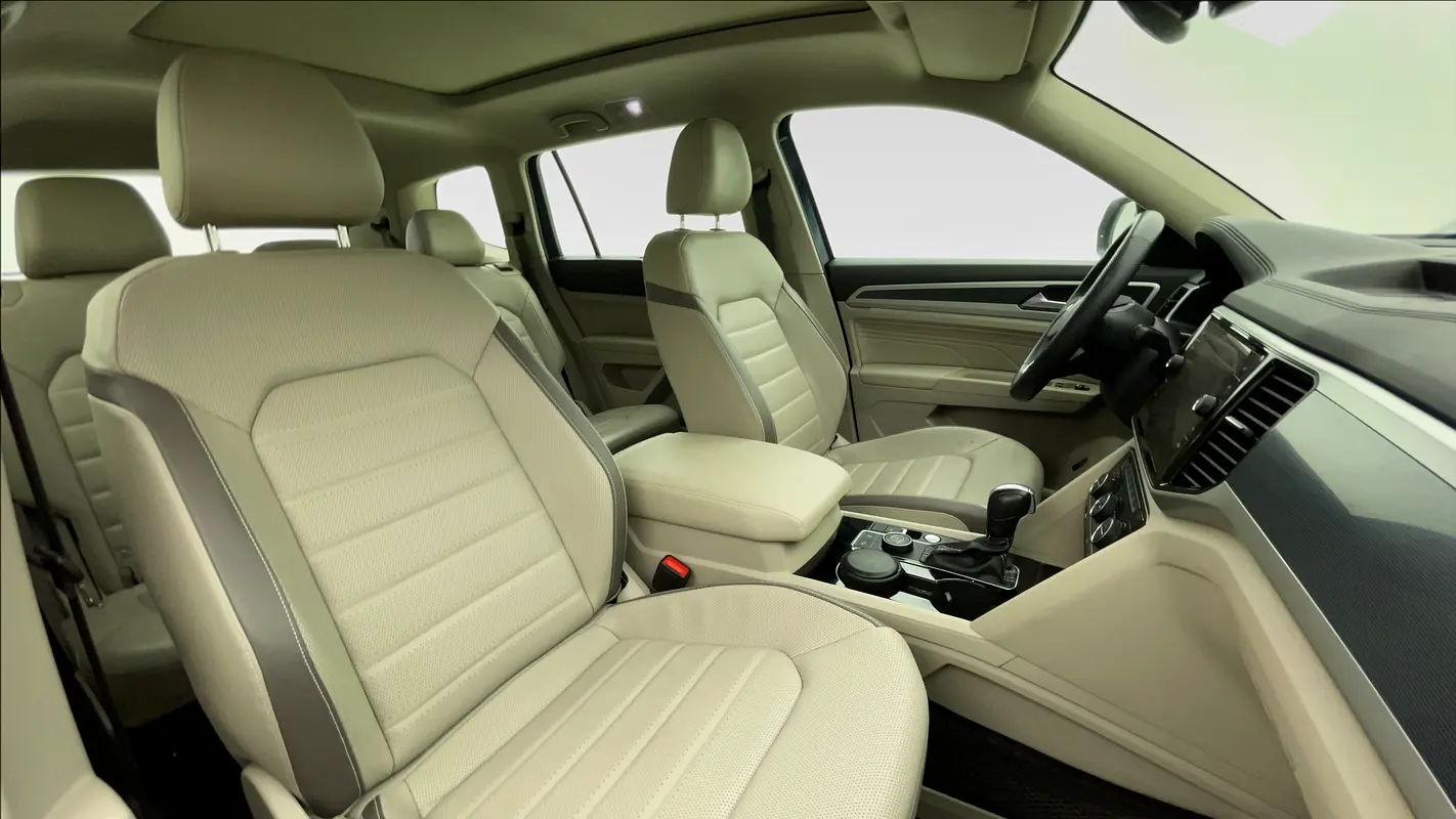 VOLKSWAGEN Teramont R-Line 2022 - photo 6 - Import Émirats | International Cars