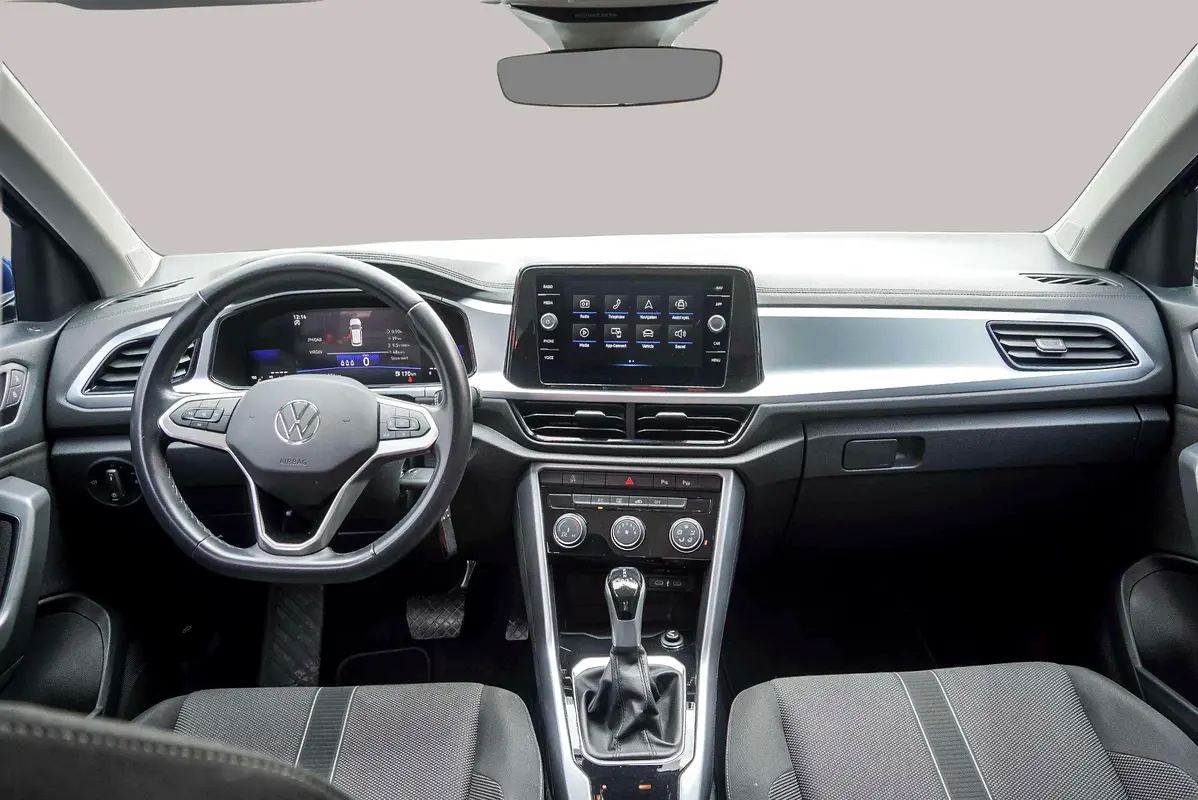 VOLKSWAGEN T-Roc Life 2023 - photo 2 - Import Émirats | International Cars